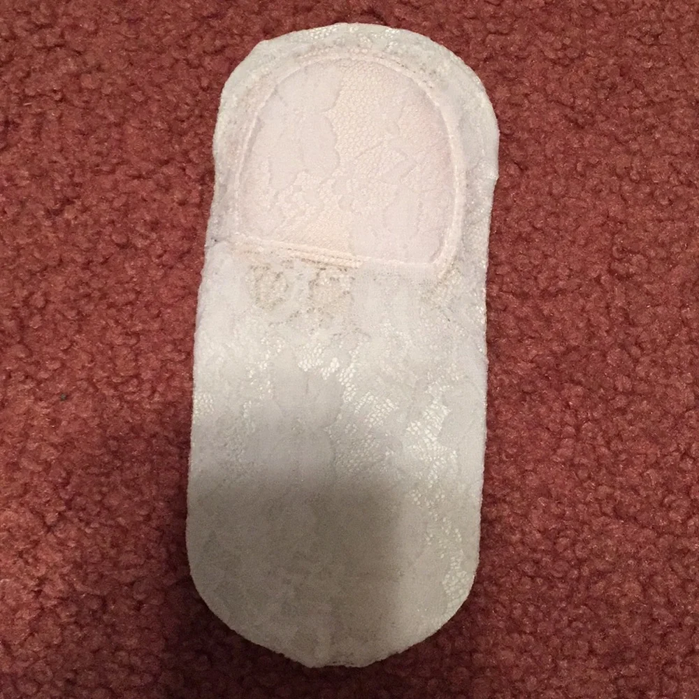 Bobbi Brooks White lace Foot Liners